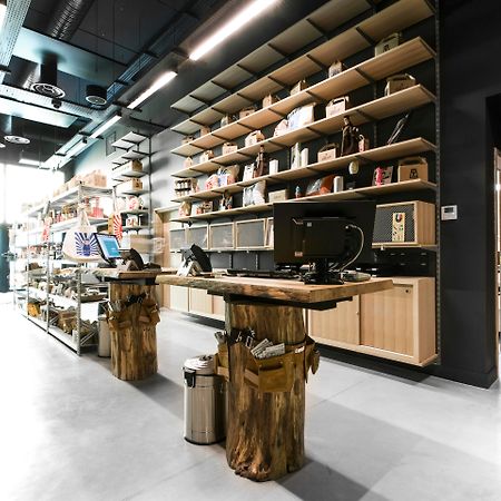 里昂合流摩巴酒店 外观 照片