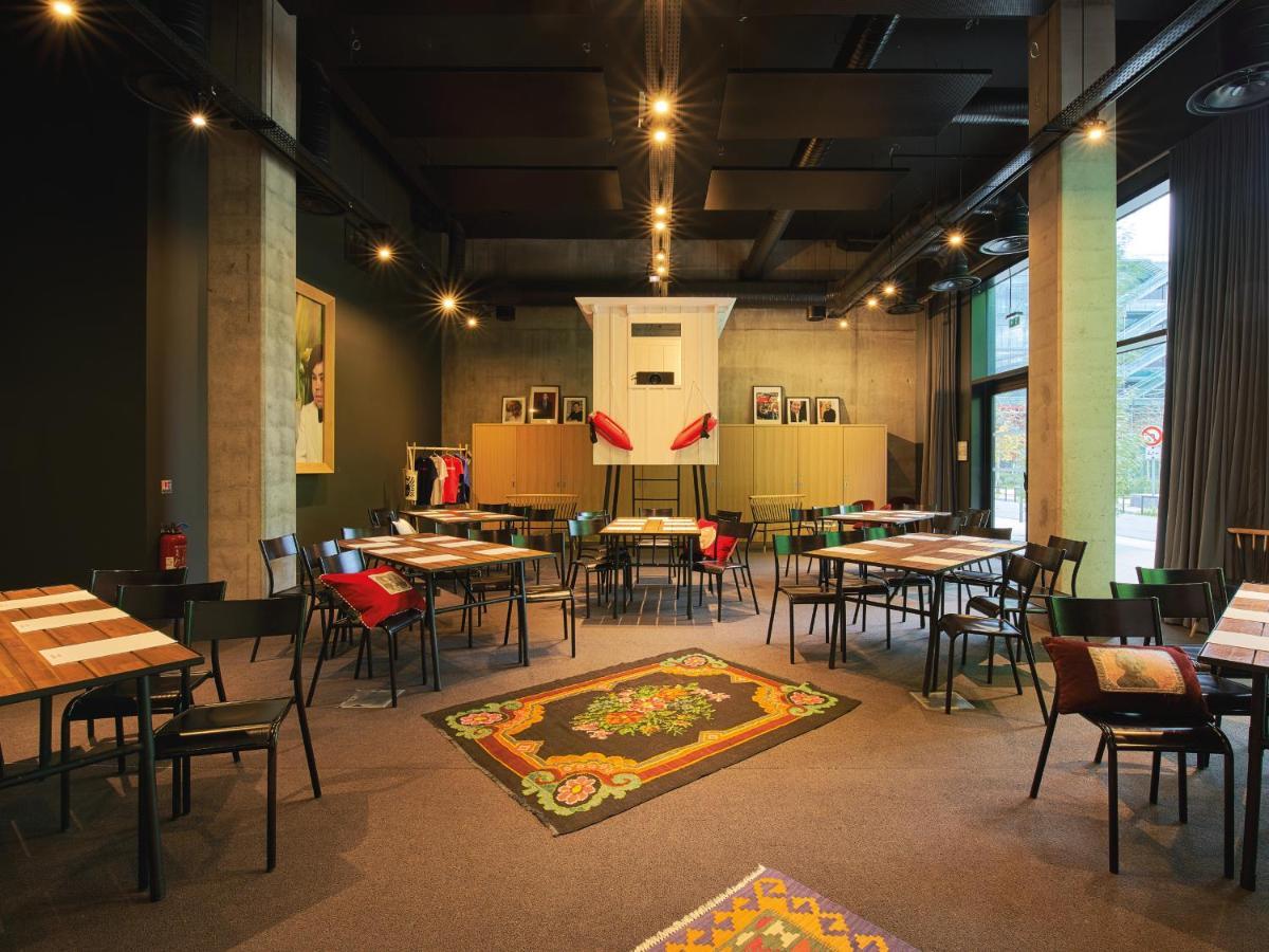 里昂合流摩巴酒店 外观 照片